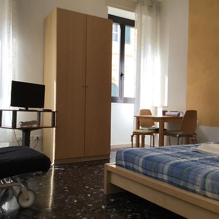 A Due Passi Da Giulietta-Casa Capuleti Apartment เวโรนา ภายนอก รูปภาพ
