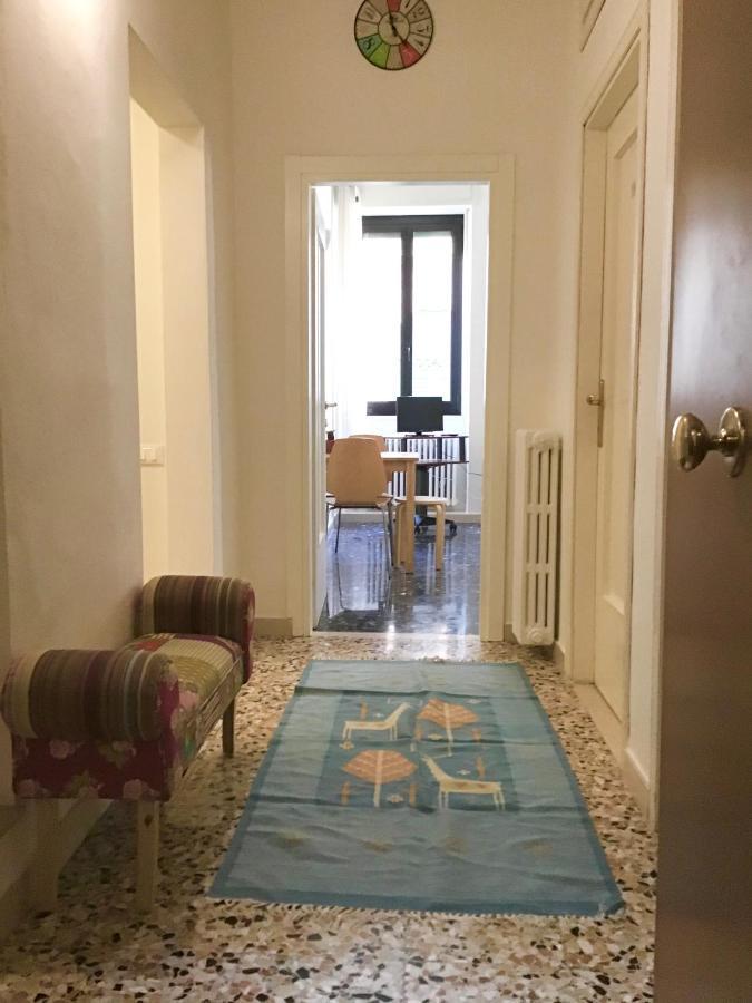 A Due Passi Da Giulietta-Casa Capuleti Apartment เวโรนา ภายนอก รูปภาพ