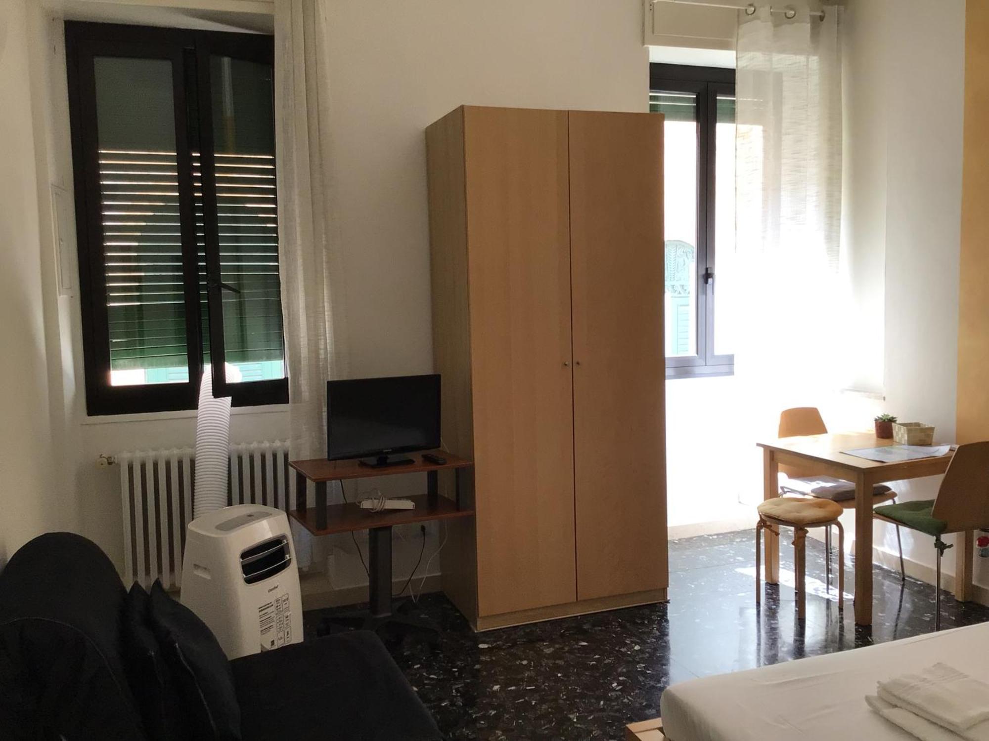 A Due Passi Da Giulietta-Casa Capuleti Apartment เวโรนา ภายนอก รูปภาพ